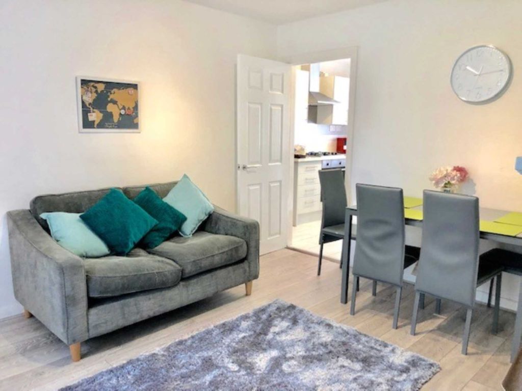 Property photo 2 of 14