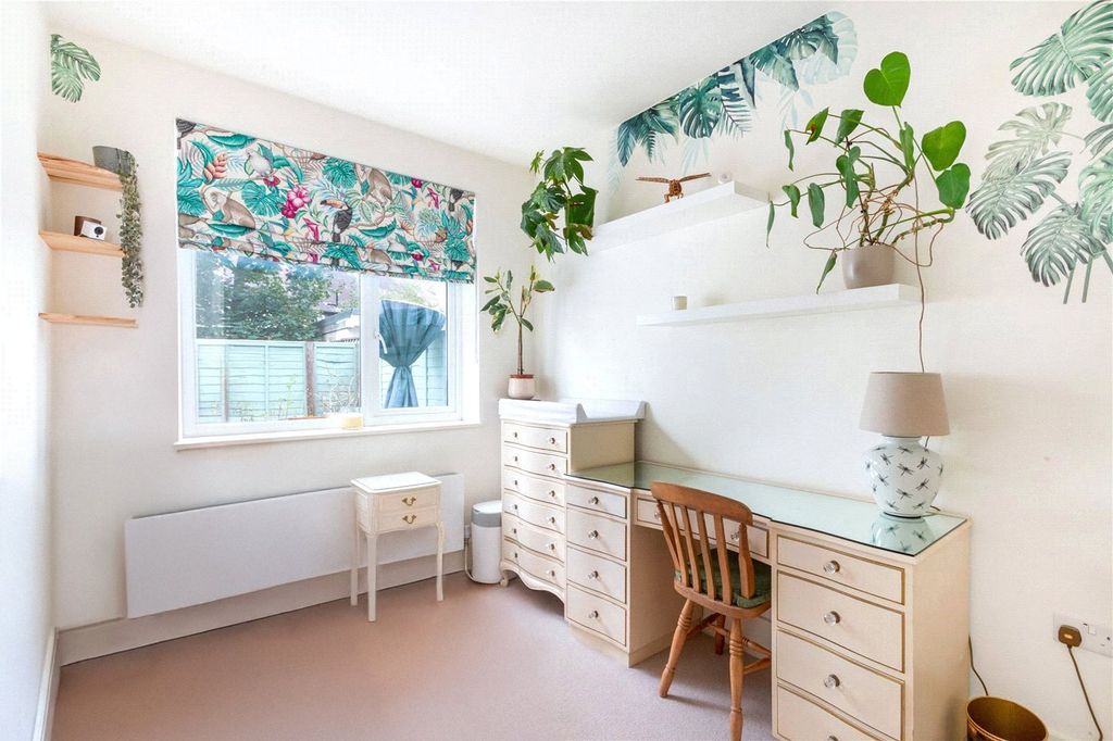 Additional image 8 of 2 bed flat for saleFramfield Road, Mitcham CR4