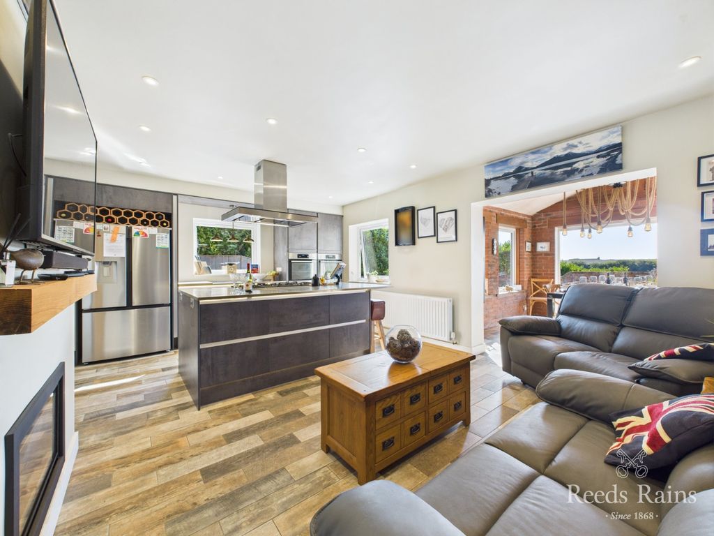 Property photo 2 of 35 Kitchen/Family Room