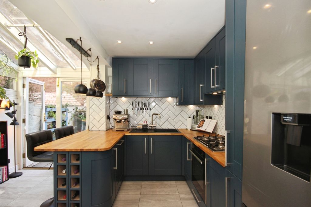 Property photo 3 of 18 Pbox-Img.Jpg