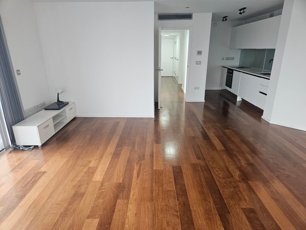 Property photo 1 of 8 Image