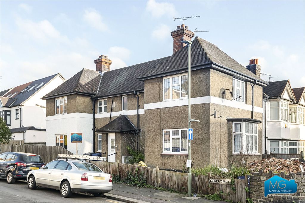 Property photo 2 of 17 Picture No. 16