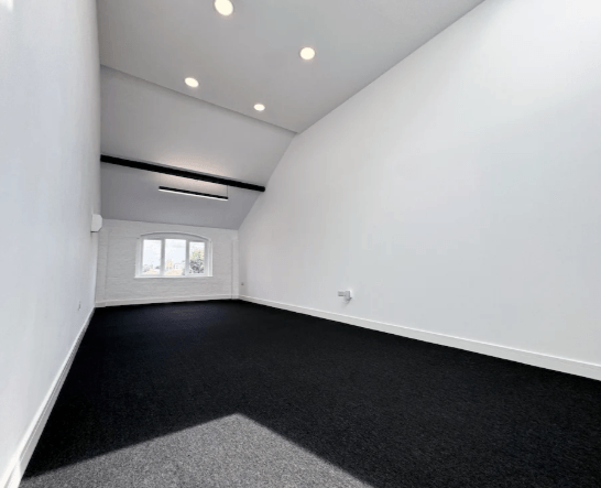 Property photo 2 of 12 Gallery