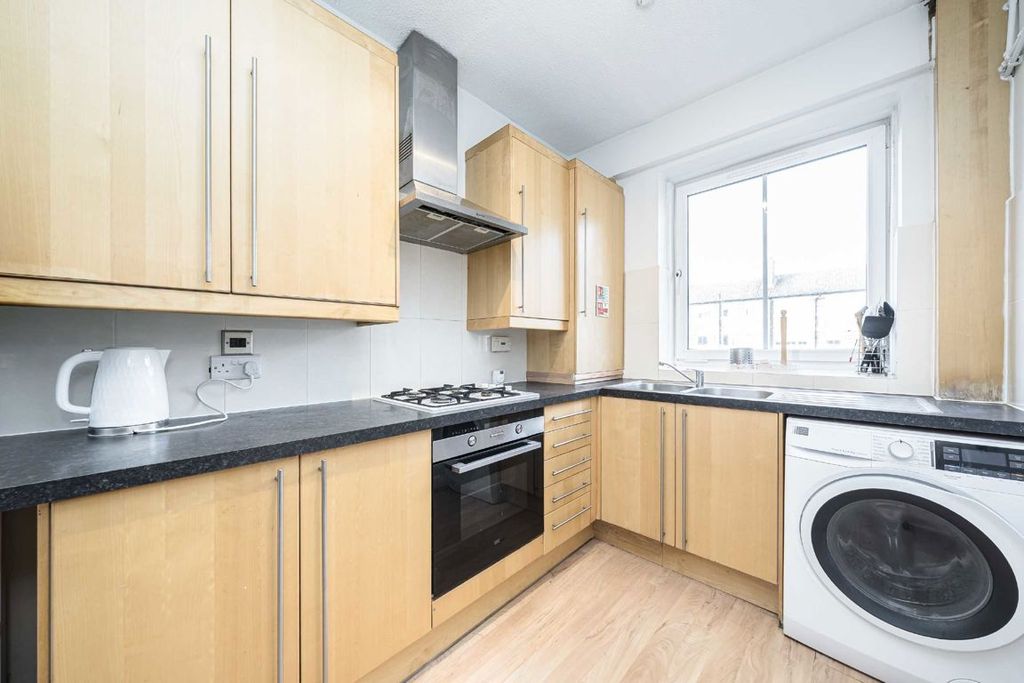 Property photo 2 of 9