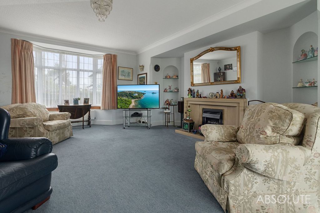 Property photo 3 of 45