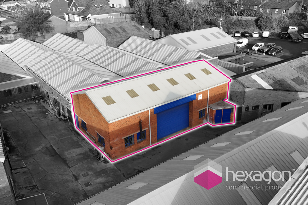 Property photo 1 of 2