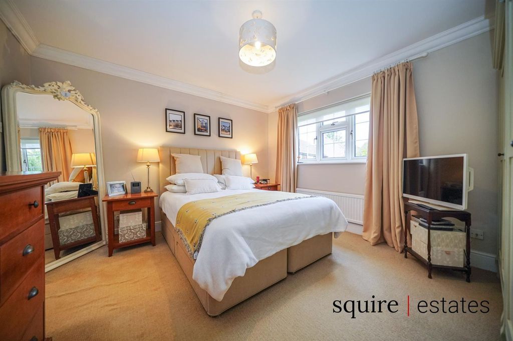 Property photo 3 of 22