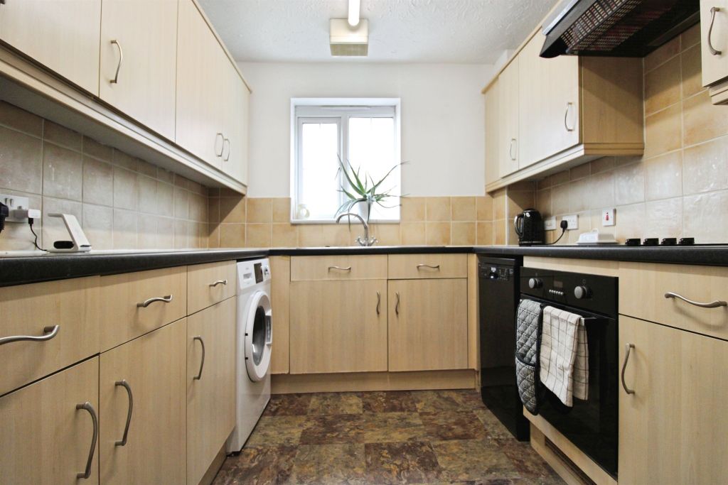 Property photo 2 of 14