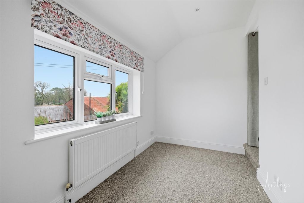 Additional image 14 of 3 bed flat for saleEversley Road, Sketty, Swansea SA2