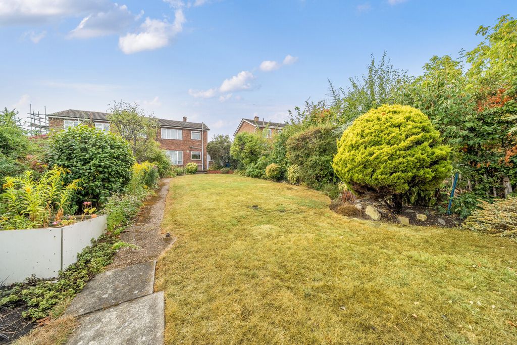 Property photo 3 of 20 1511843-13-6A9040...