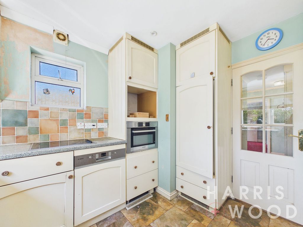 Property photo 3 of 35