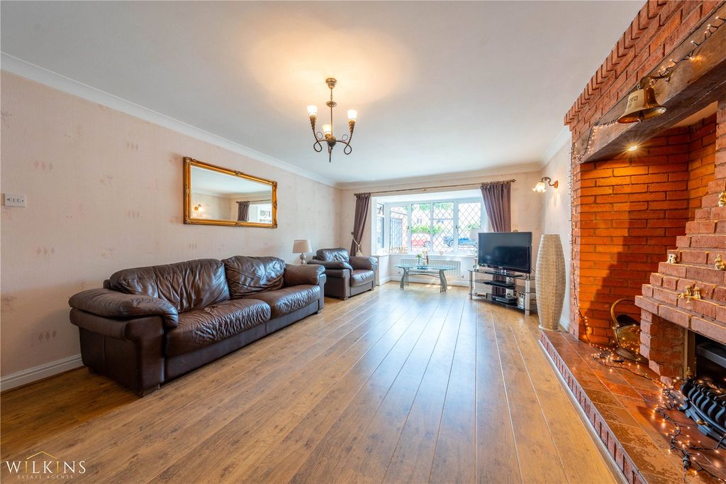 Property photo 3 of 41 Picture No. 12