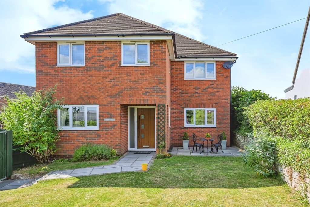 Property photo 1 of 18