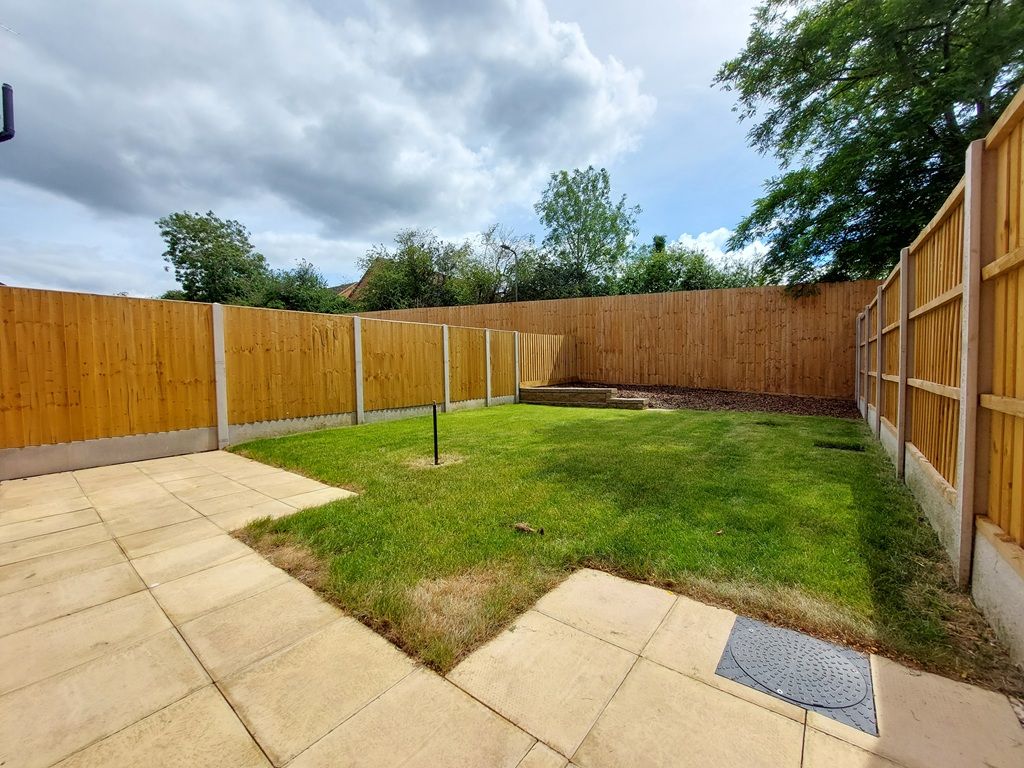 Property photo 2 of 15 Typical Garden