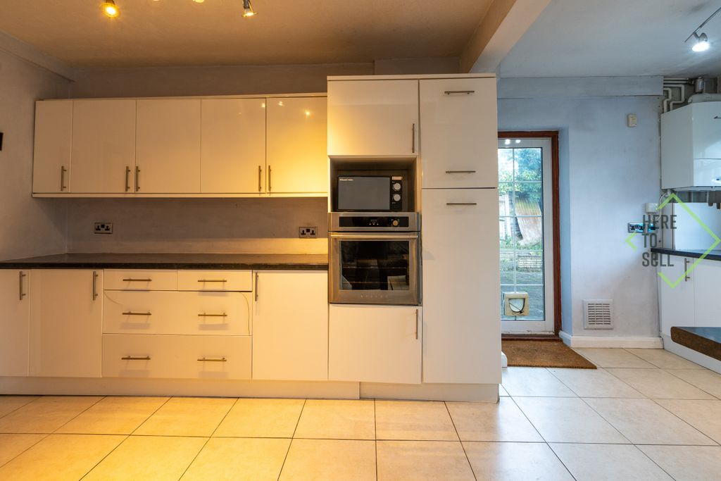 Property photo 3 of 25 125Parkroad013