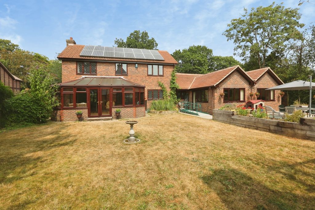 Property photo 2 of 30 Pbox-Img.Jpg