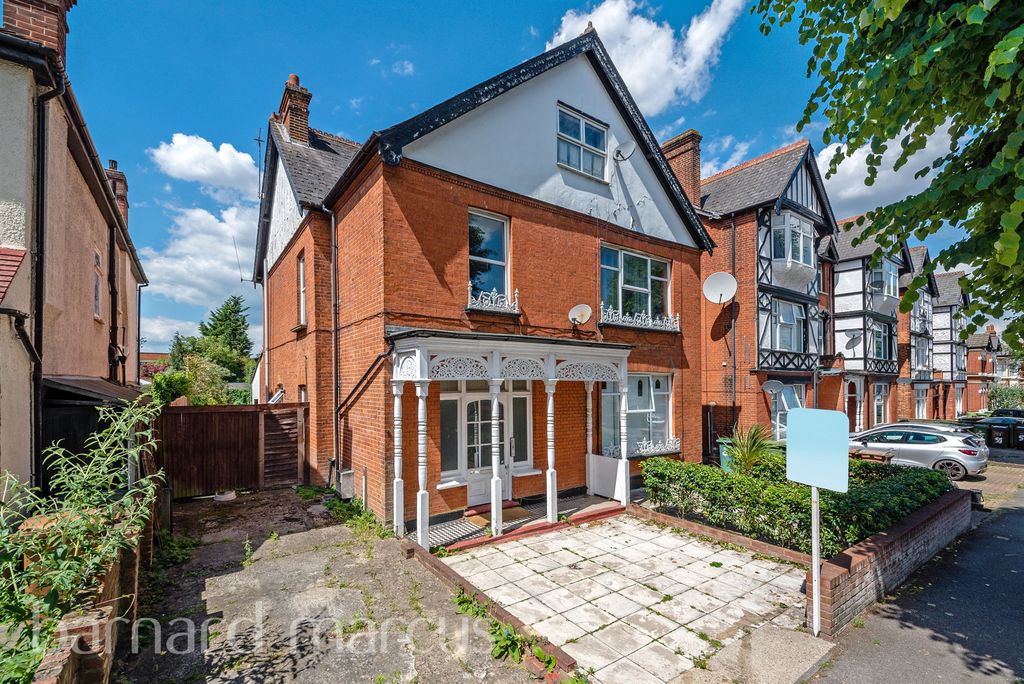 Property photo 1 of 8