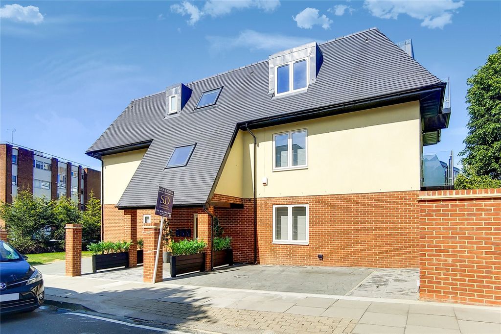 Property photo 2 of 17 Picture No. 01