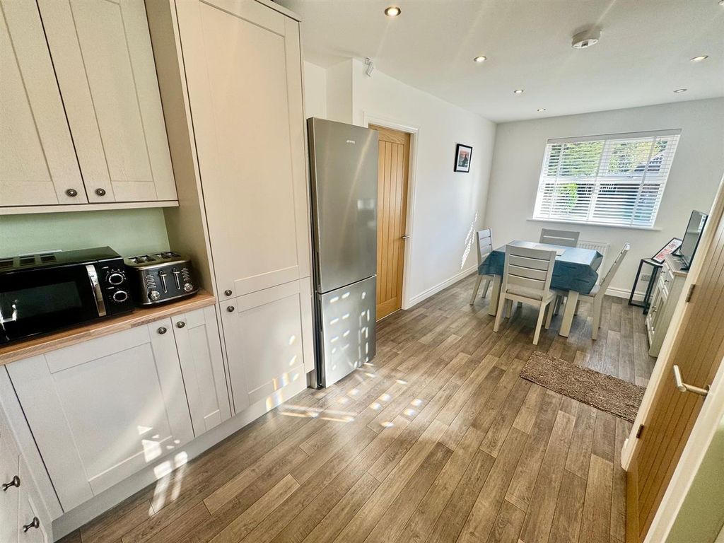 Property photo 3 of 25 Kitchen-Diner 2.Jpg