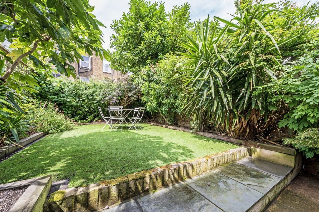Property photo 2 of 6