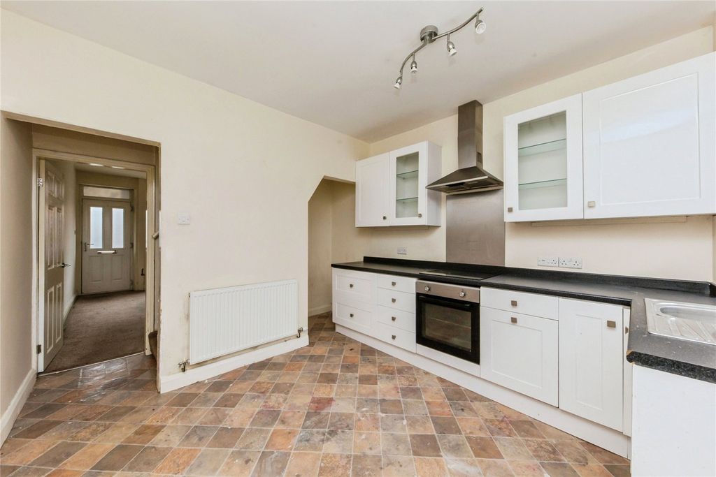Property photo 2 of 12 5