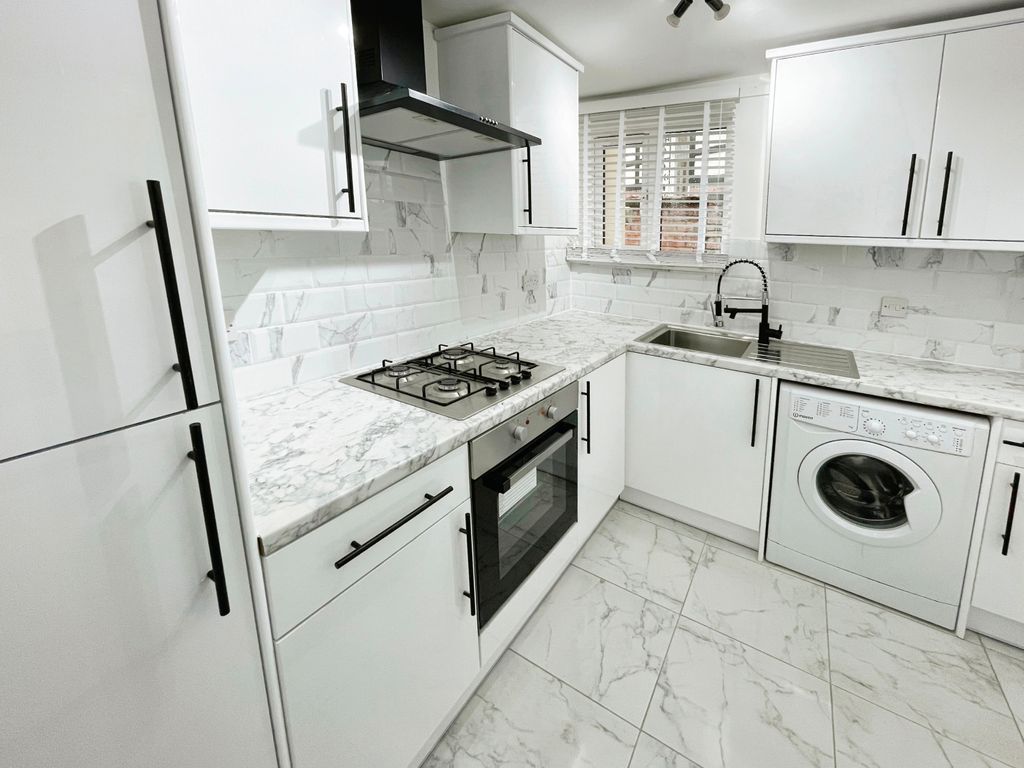 Property photo 2 of 10 Image