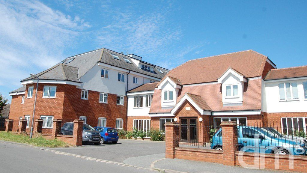 Property photo 1 of 7 Rosemary Court Extenals
