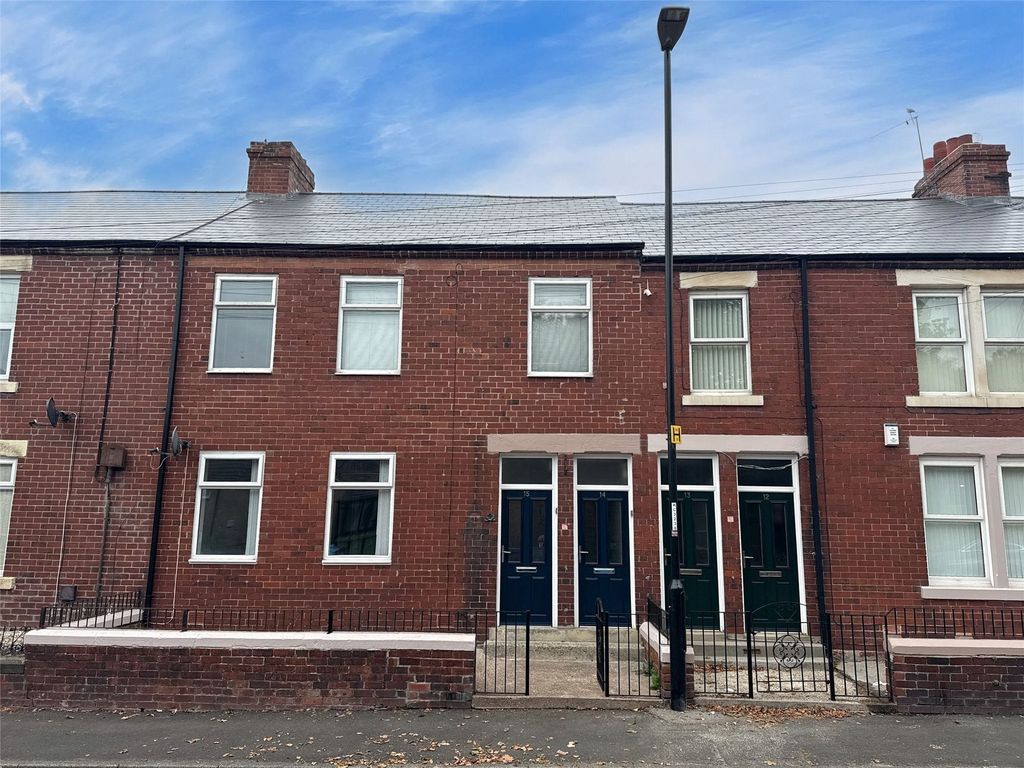 Property photo 1 of 10 External