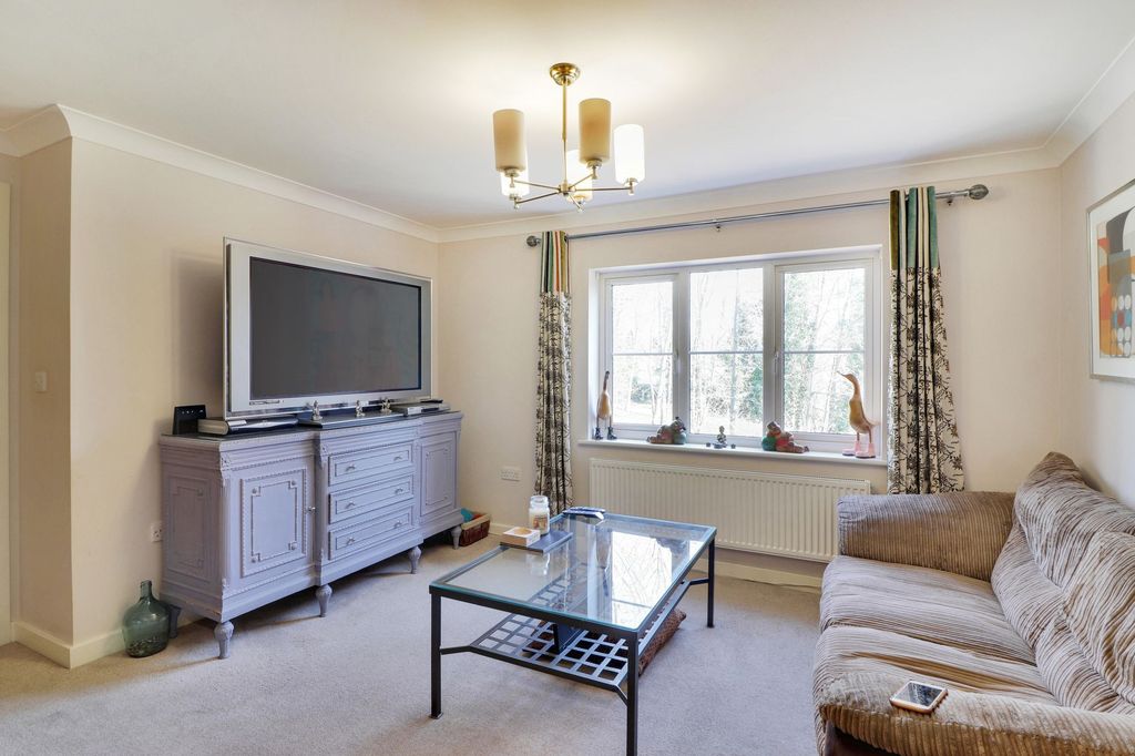 Property photo 3 of 13