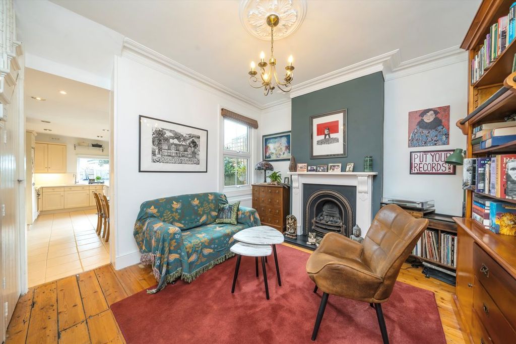 Property photo 3 of 7