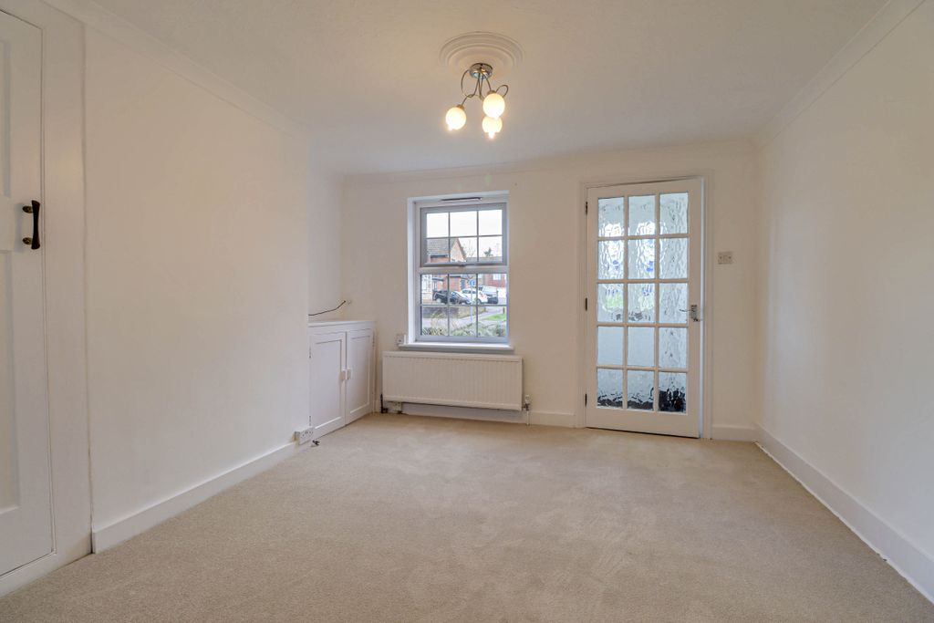 Property photo 2 of 14 Living Room