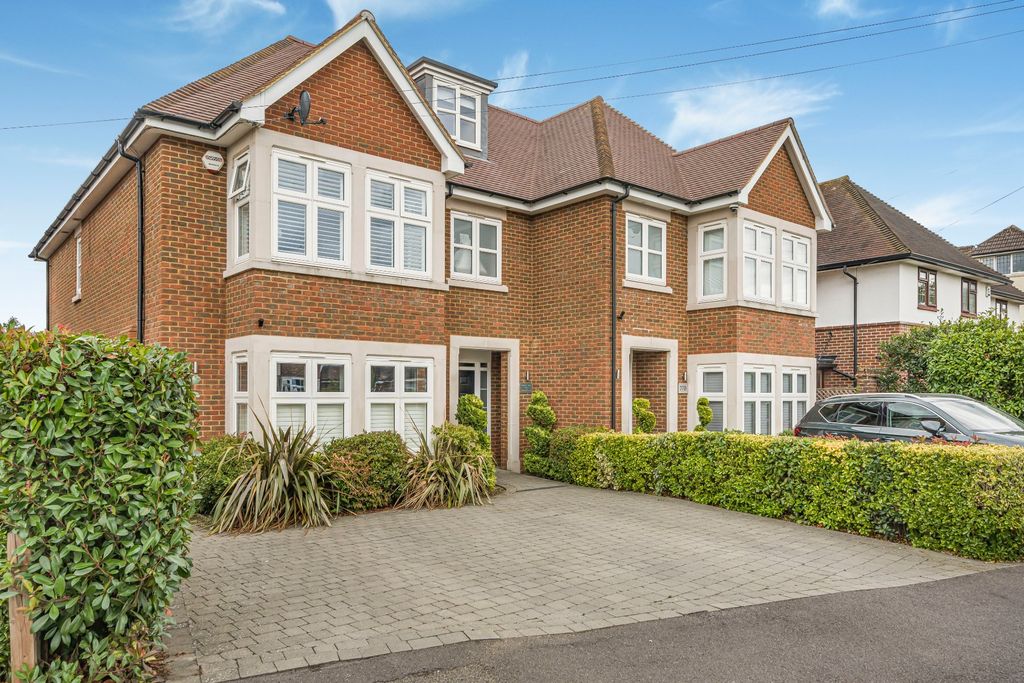 Property photo 1 of 30 Picture No. 08