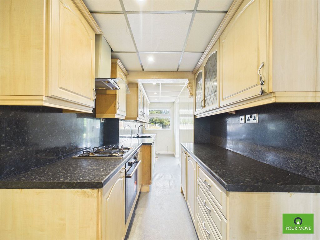 Property photo 3 of 16 Kitchen