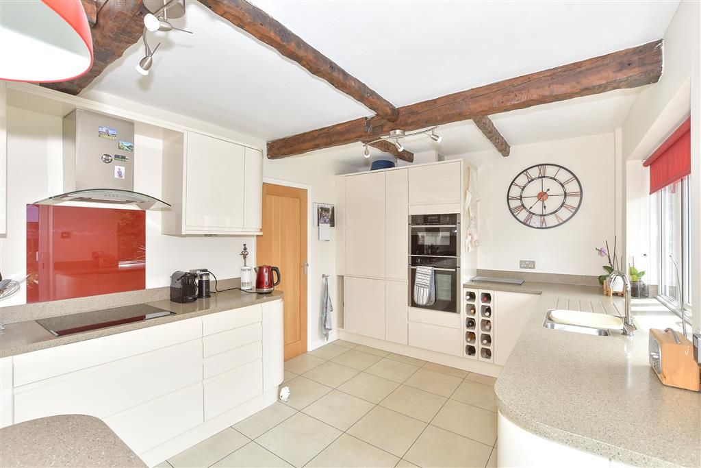 Property photo 3 of 13 Kitchen/Breakfast Room