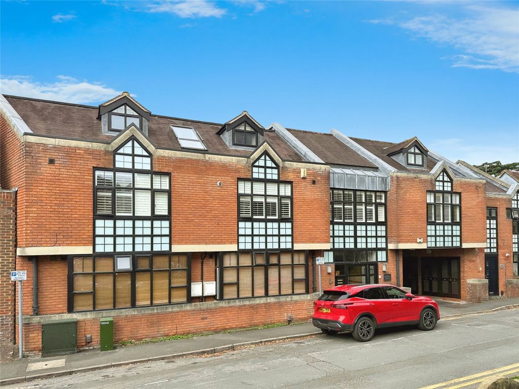 Property photo 1 of 11 Picture No. 14