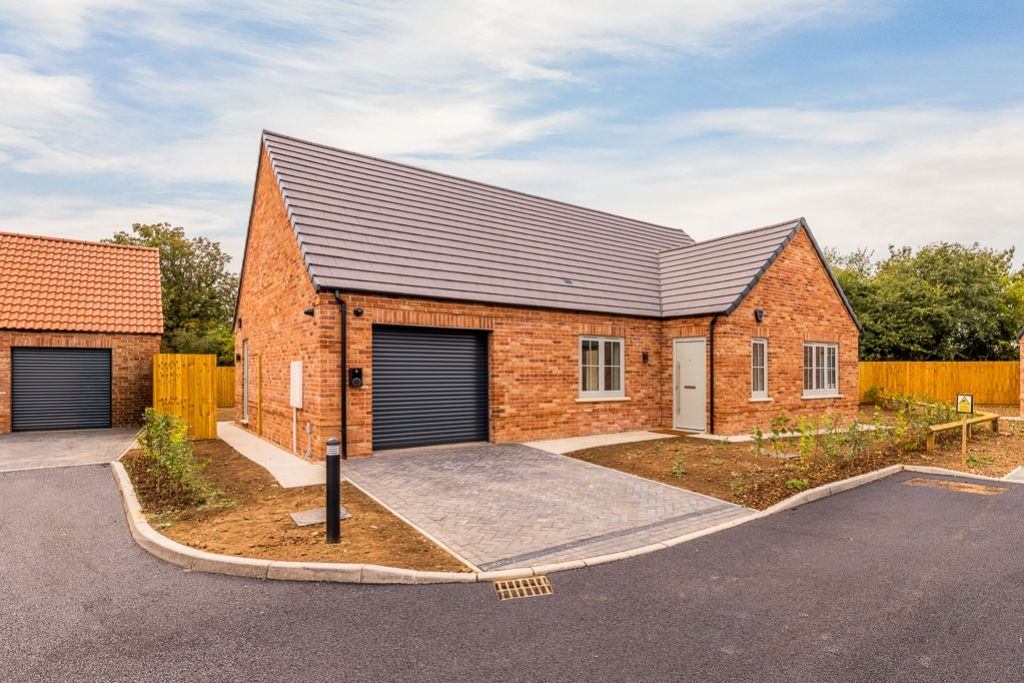 Property photo 1 of 25 Plot 3-5 Water Gate New Bungalows (Quadring)-1