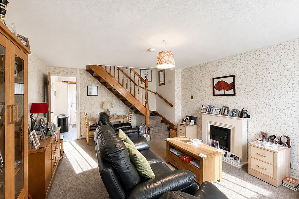 Property photo 3 of 16