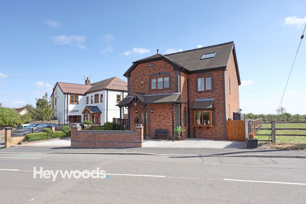 Property photo 1 of 64