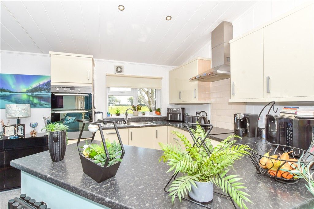 Property photo 1 of 15 Lounge/Kitchen/Diner