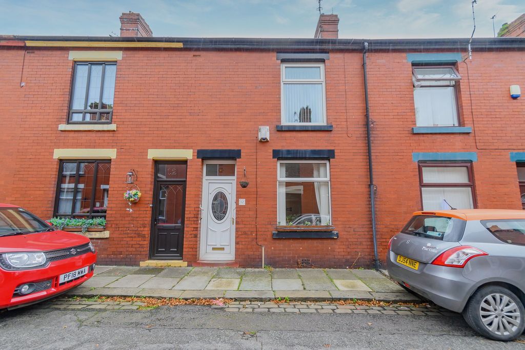 Property photo 1 of 25