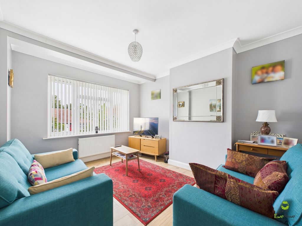 Property photo 2 of 11 Cam02615G0-Pr0122-Still005