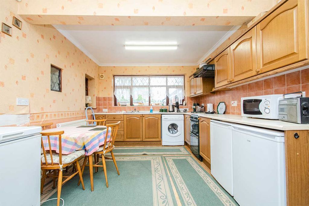 Property photo 3 of 21 Photo 13