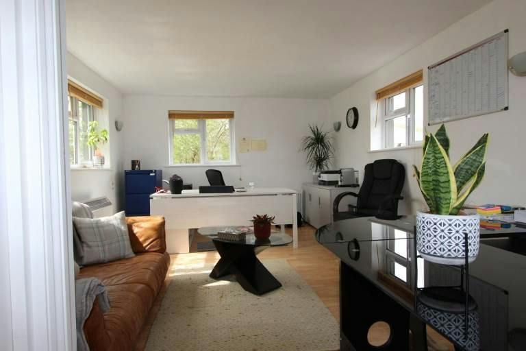 Property photo 2 of 8 86.Jpg