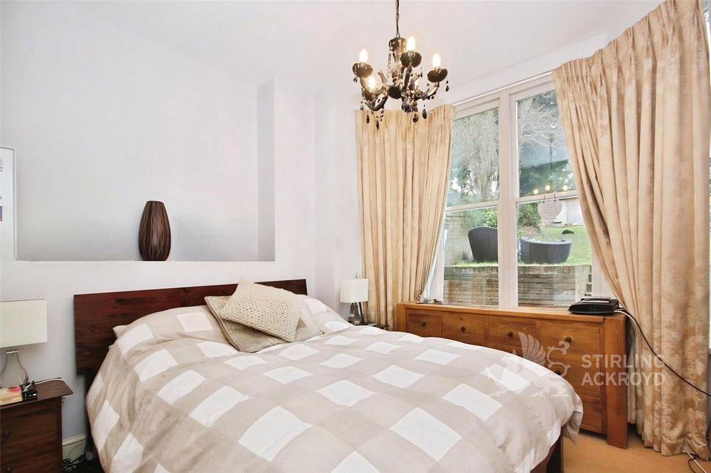 Property photo 2 of 8 Main Bedroom
