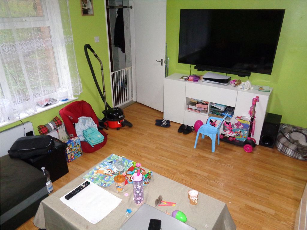 Property photo 3 of 11 Picture No. 03