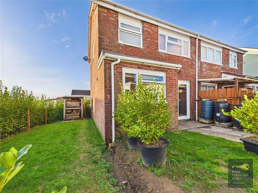 Property photo 3 of 22 Picture No. 23