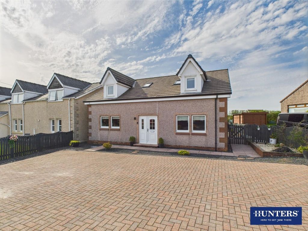 Property photo 2 of 26 Frontage