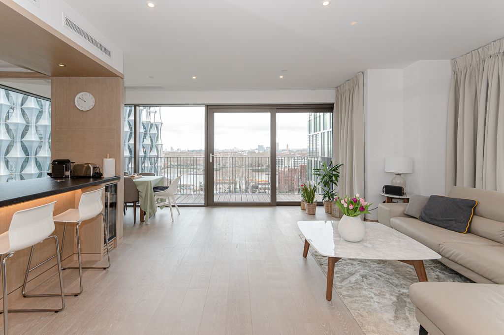 Property photo 3 of 27