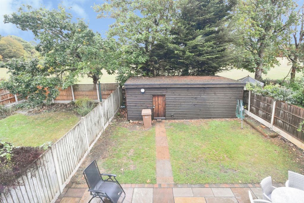 Property photo 3 of 18