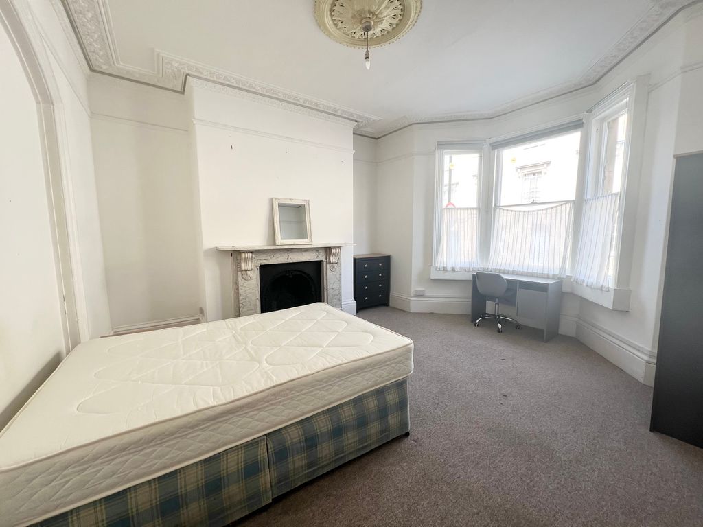Property photo 2 of 11 Bedroom 3